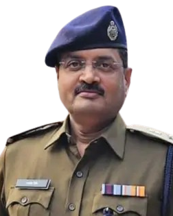 बिलासपुर: जब एक आम आदमी हत्या में नाम आने पर सीधे जेल जाता है, तो वर्दीधारी पर सिर्फ निलंबन क्यों?