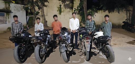 बिलासपुर पुलिस की कार्रवाई पर सवाल: 6 आरोपी, नाम सिर्फ 2 – बाकी 4 की पहचान क्यों छुपाई?