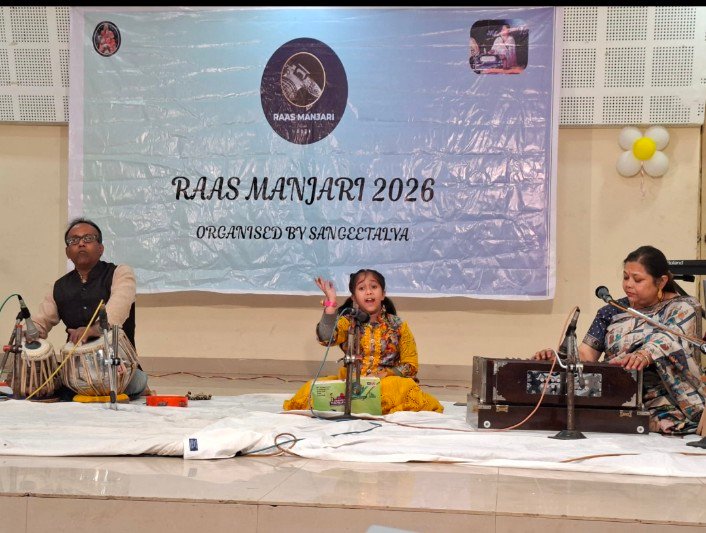 बिलासपुर: रास मंजरी संगीत महोत्सव–2026: मोना आनंद मैडम की साधना से सजा सुरों का भव्य मंच