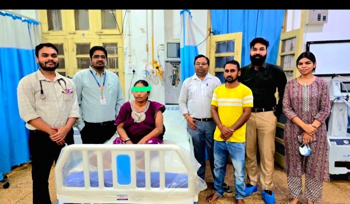बिलासपुर: चापड़ के वार से छलनी फेफड़ा… सिम्स के डॉक्टरों ने 15 दिन वेंटिलेटर पर रखकर मौत से छीनी जिंदगी