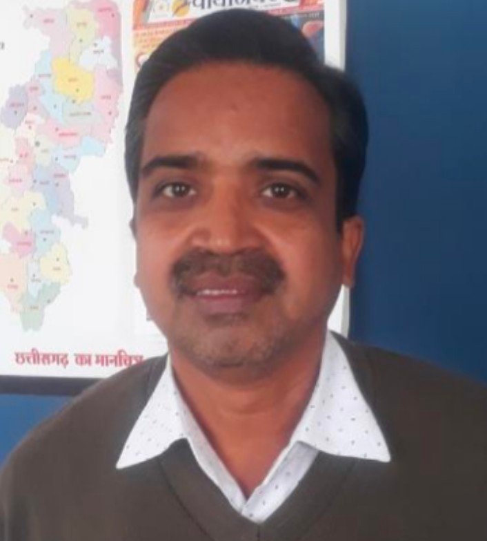 बिलासपुर: “सूचना छुपाने, अधूरी जानकारी देने और नियमों की आड़ लेने” के आरोपों से जिला जनसंपर्क कार्यालय के जनसूचना अधिकारी मुनूदाउ पटेल (उप संचालक) चर्चा में