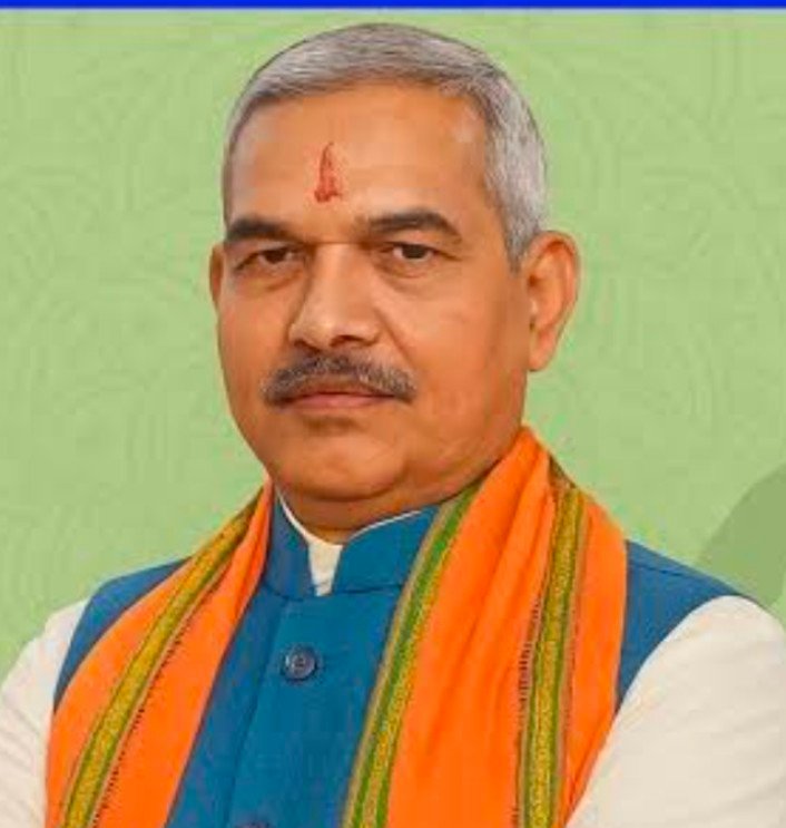 बिलासपुर: तिफरा के झूलेलाल मंगलम में पसरा सन्नाटा, BJP प्रशिक्षण कार्यक्रम के बीच राज्य मंत्री दर्जा प्राप्त नेता का निधन