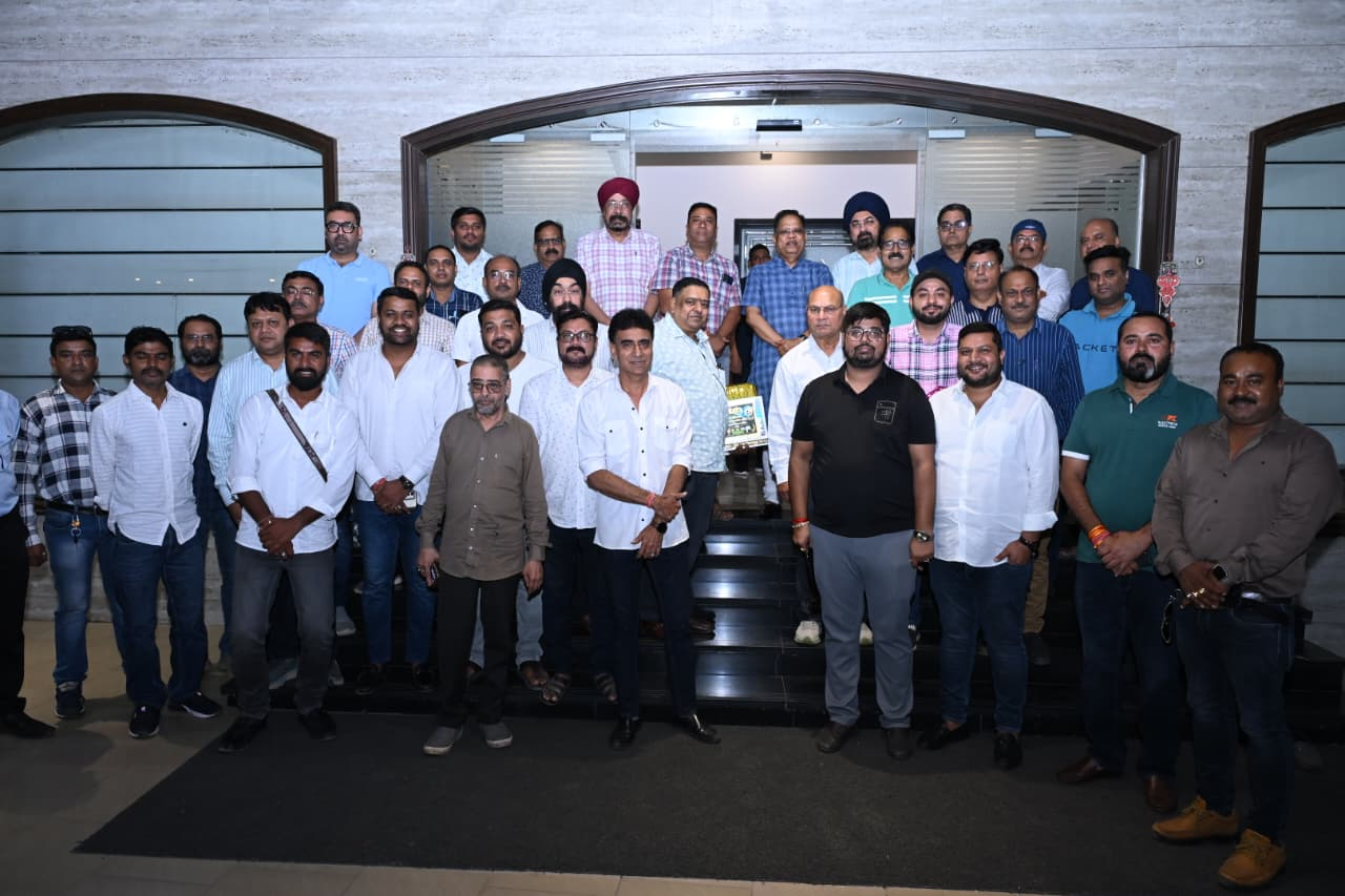 बिलासपुर: ‘कौन बनेगा फुटबॉल सम्राट’ प्रतियोगिता के विजेताओं का अमर अग्रवाल ने किया सम्मान, खेल संस्कृति और सकारात्मक सोशल मीडिया की सराहना