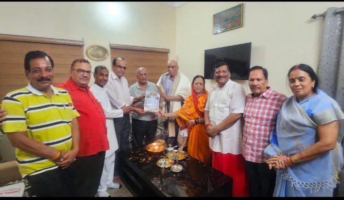बिलासपुर में वैदिक परंपरा से मना दो विशिष्ट विभूतियों का जन्मदिवस, मंत्रोच्चार के बीच पंचतत्व पूजन और काव्यांजलि ने बांधा समां